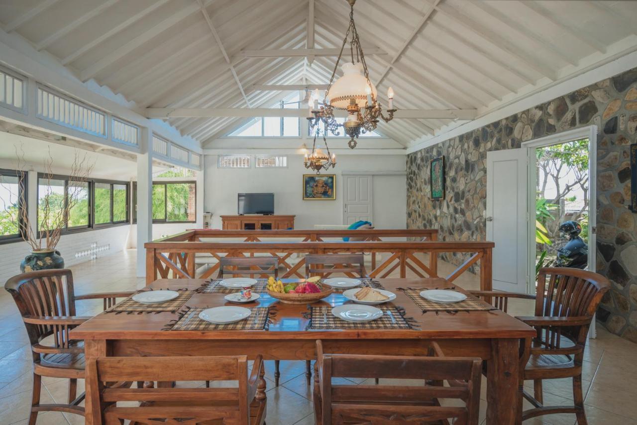 Villa Dinding Batu Singaraja Exterior foto