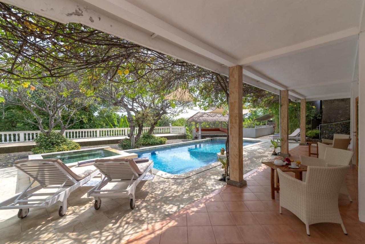 Villa Dinding Batu Singaraja Exterior foto