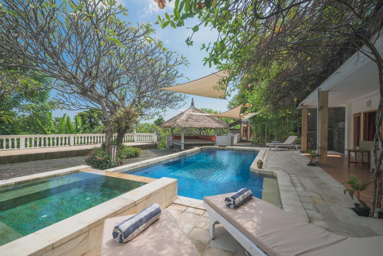 Villa Dinding Batu Singaraja Exterior foto