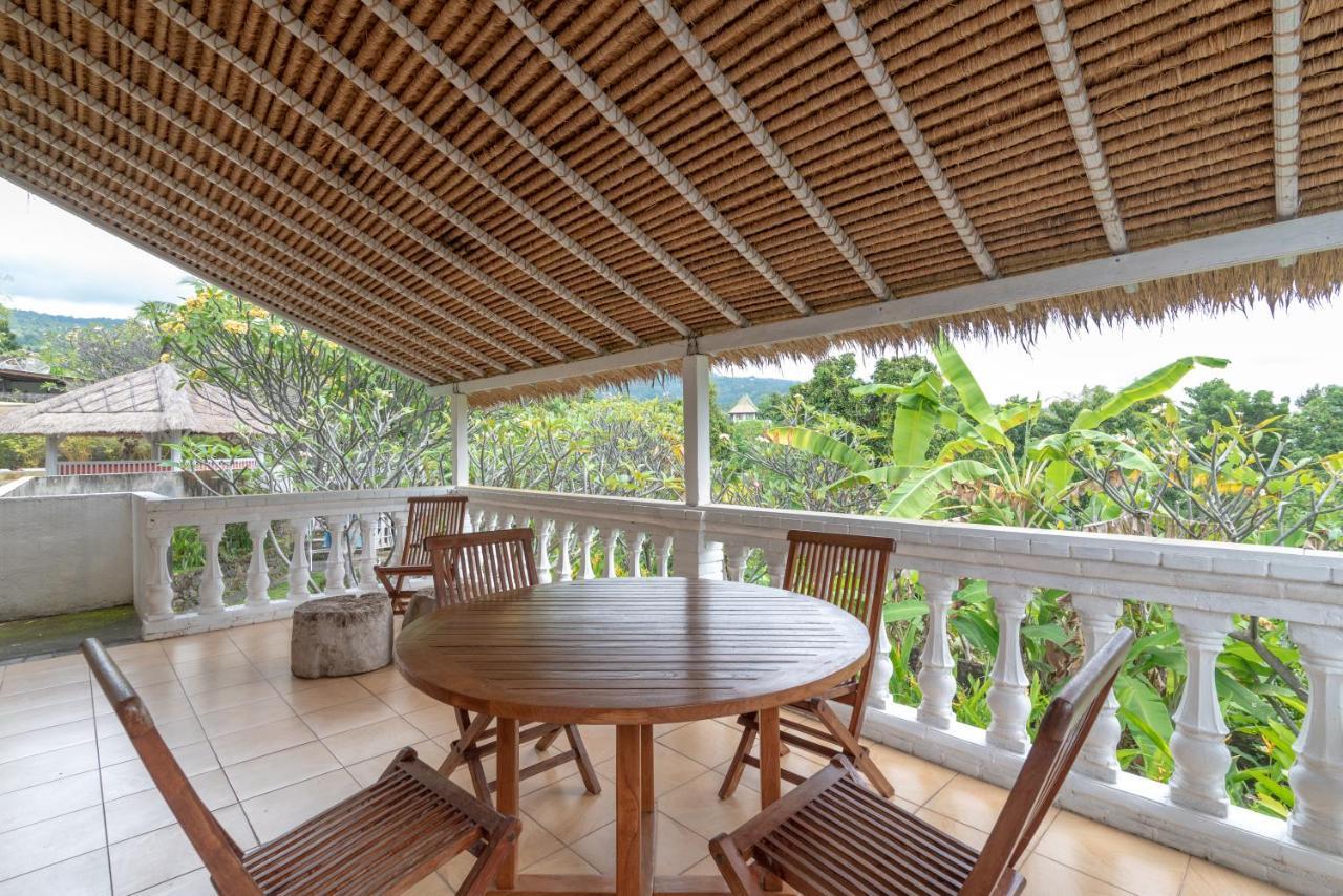 Villa Dinding Batu Singaraja Exterior foto