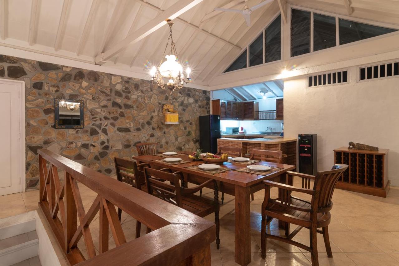 Villa Dinding Batu Singaraja Exterior foto